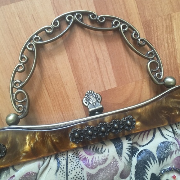 Vintage Beaded Handbag with Metal Handle & Chain - Picture 10 of 16